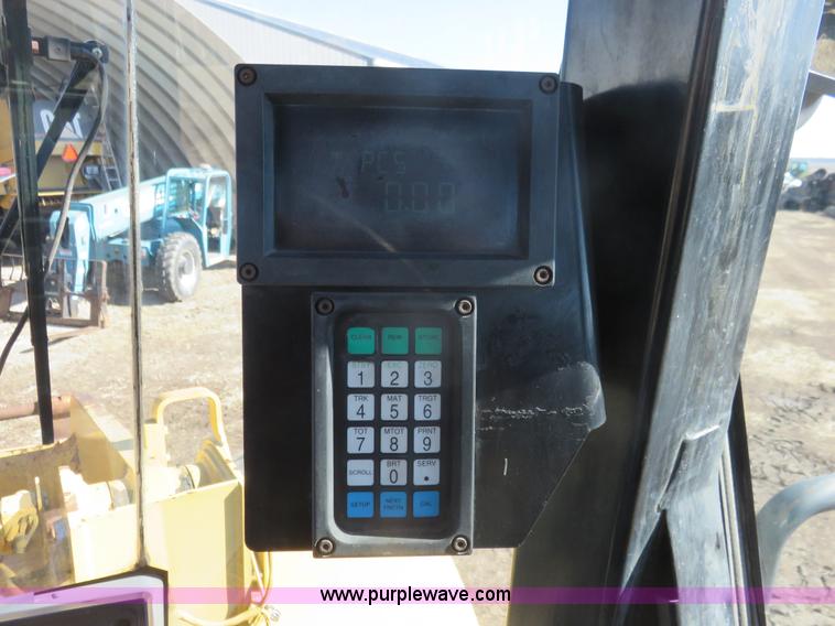 image for item K7160 1999 Caterpillar 950G wheel loader