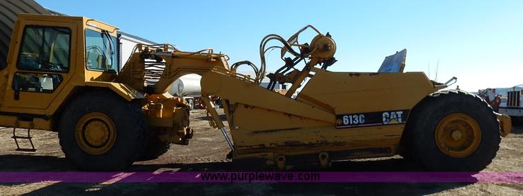 image for item K7161 2001 Caterpillar 613C Series II scraper