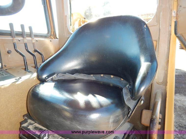 image for item K7161 2001 Caterpillar 613C Series II scraper