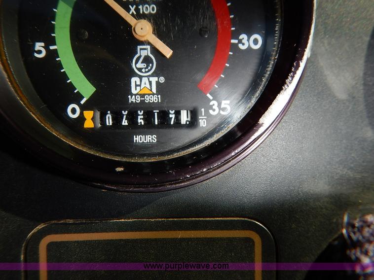 image for item K7161 2001 Caterpillar 613C Series II scraper