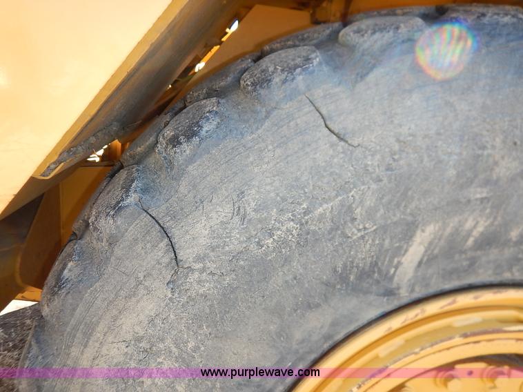 image for item K7161 2001 Caterpillar 613C Series II scraper