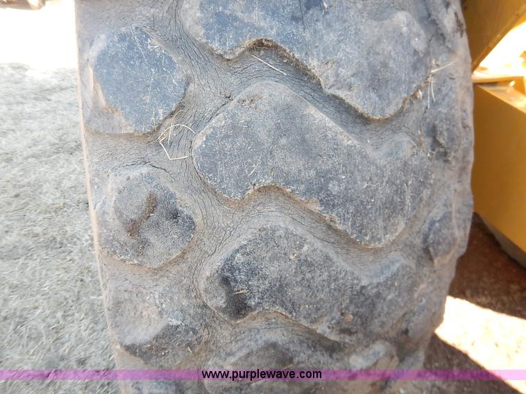 image for item K7161 2001 Caterpillar 613C Series II scraper