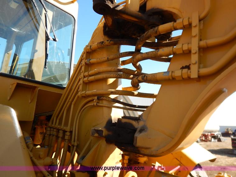 image for item K7161 2001 Caterpillar 613C Series II scraper