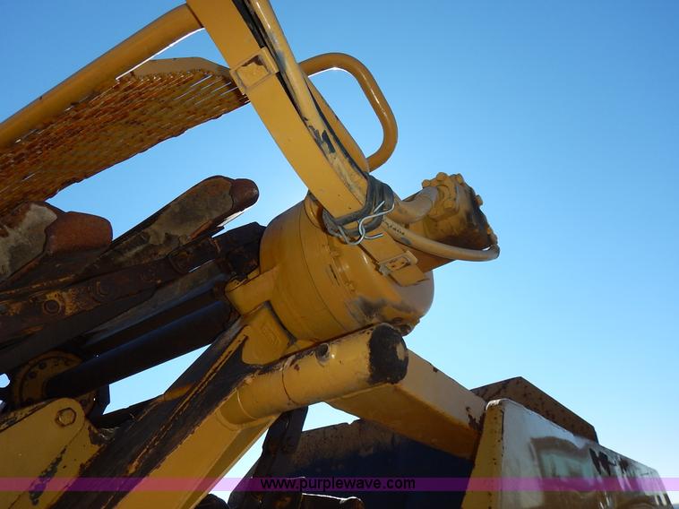 image for item K7161 2001 Caterpillar 613C Series II scraper