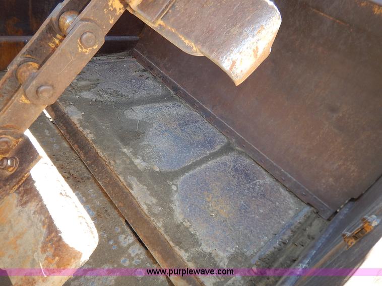 image for item K7161 2001 Caterpillar 613C Series II scraper