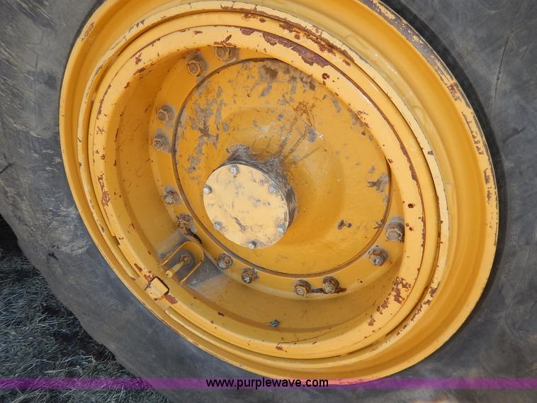 image for item K7161 2001 Caterpillar 613C Series II scraper