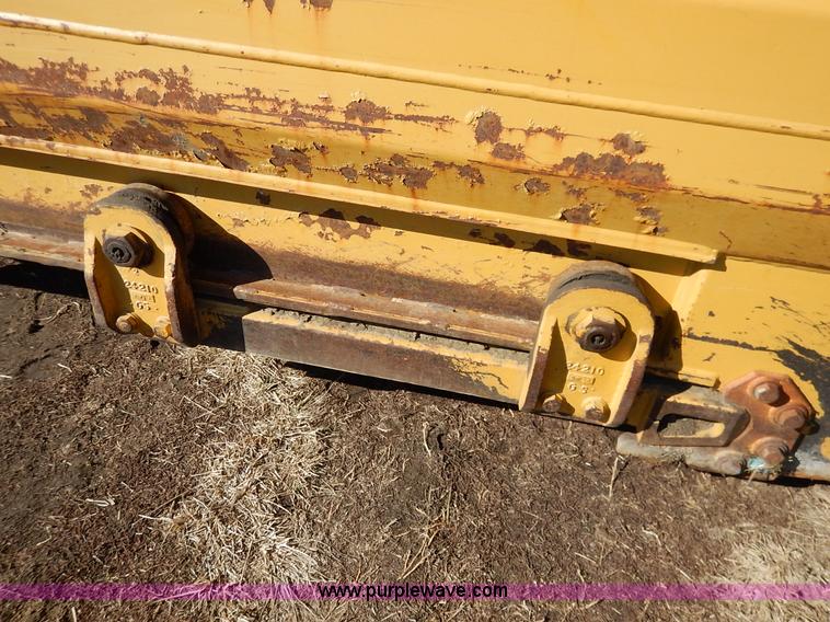 image for item K7161 2001 Caterpillar 613C Series II scraper
