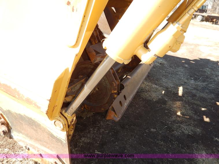 image for item K7161 2001 Caterpillar 613C Series II scraper