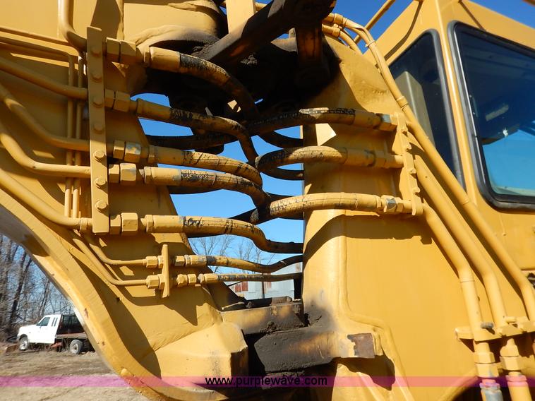 image for item K7161 2001 Caterpillar 613C Series II scraper