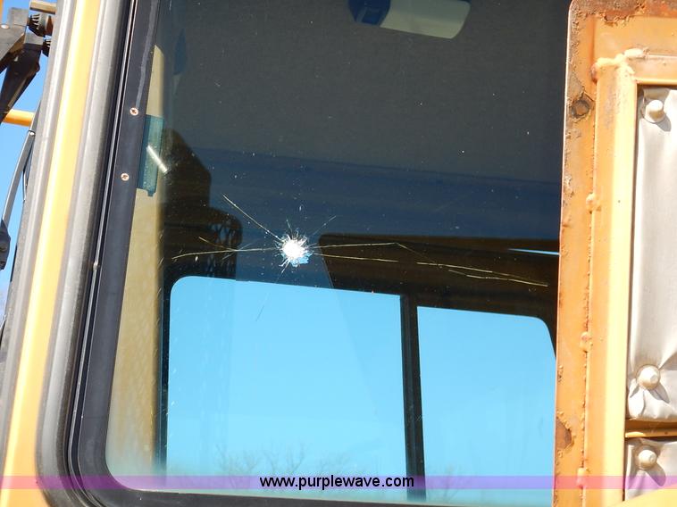 image for item K7161 2001 Caterpillar 613C Series II scraper