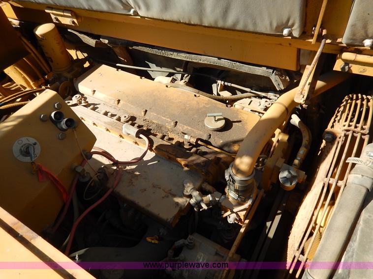 image for item K7161 2001 Caterpillar 613C Series II scraper