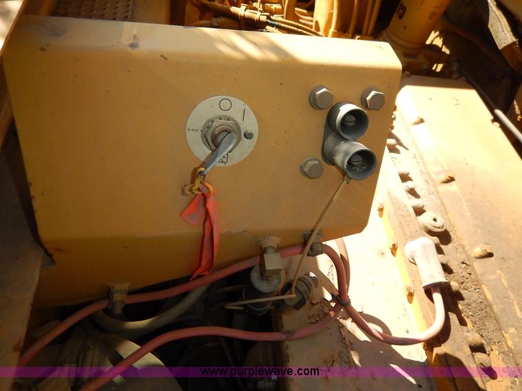 image for item K7161 2001 Caterpillar 613C Series II scraper