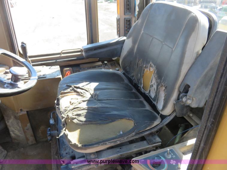 image for item K7162 1990 Caterpillar 936E wheel loader