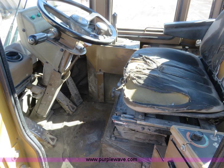 image for item K7162 1990 Caterpillar 936E wheel loader