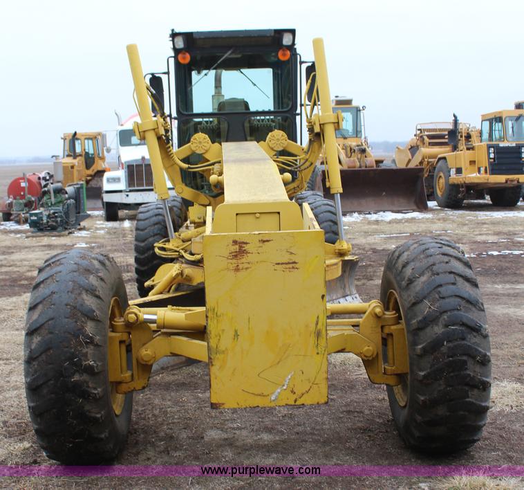 image for item K7163 1995 Komatsu GD650A-2B motor grader