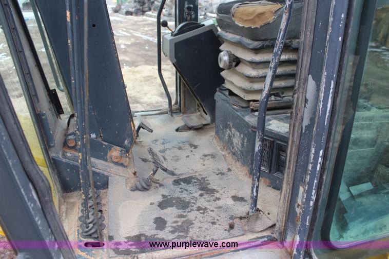 image for item K7163 1995 Komatsu GD650A-2B motor grader