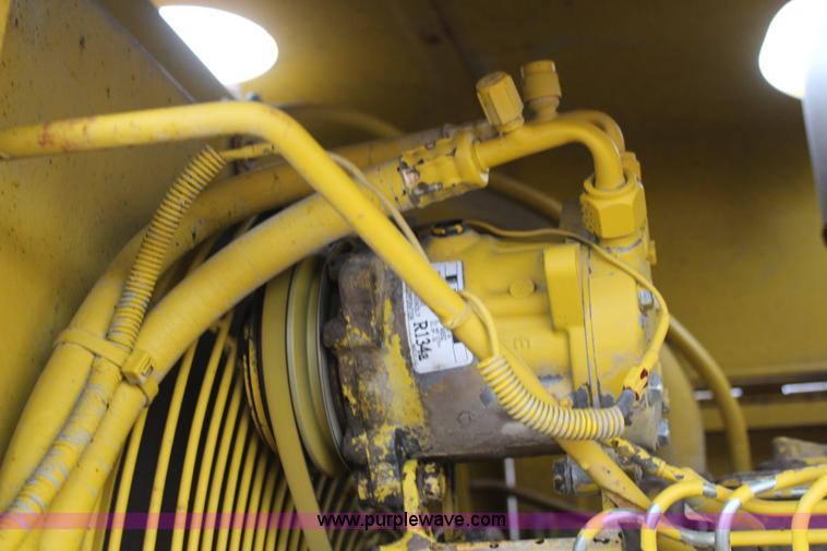 image for item K7163 1995 Komatsu GD650A-2B motor grader