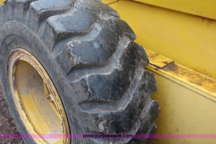 image for item K7163 1995 Komatsu GD650A-2B motor grader