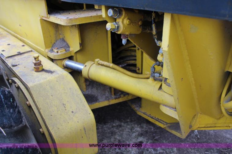 image for item K7163 1995 Komatsu GD650A-2B motor grader