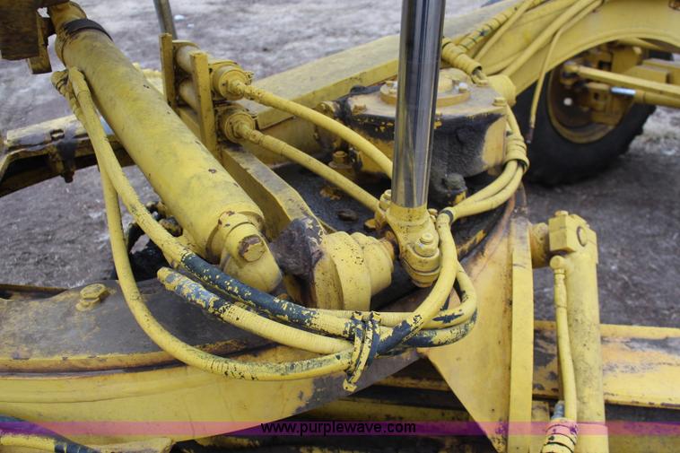 image for item K7163 1995 Komatsu GD650A-2B motor grader