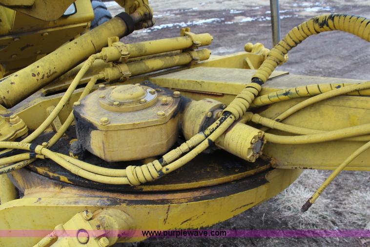 image for item K7163 1995 Komatsu GD650A-2B motor grader