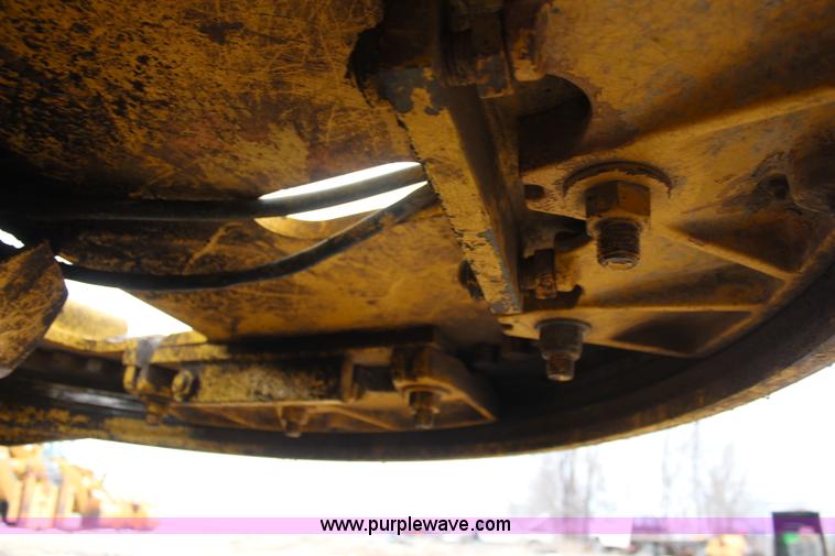 image for item K7163 1995 Komatsu GD650A-2B motor grader