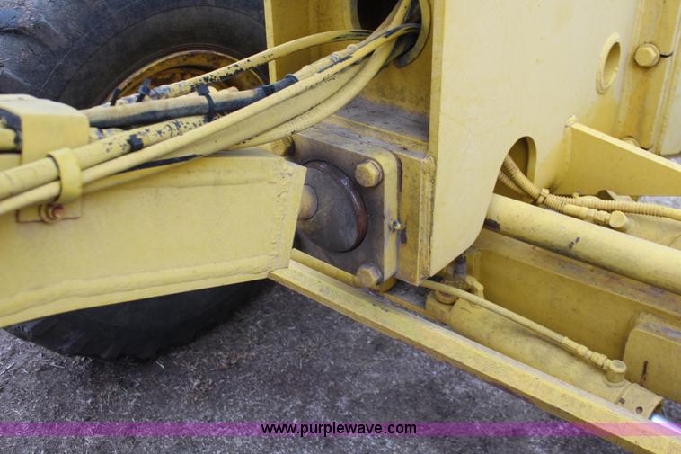 image for item K7163 1995 Komatsu GD650A-2B motor grader