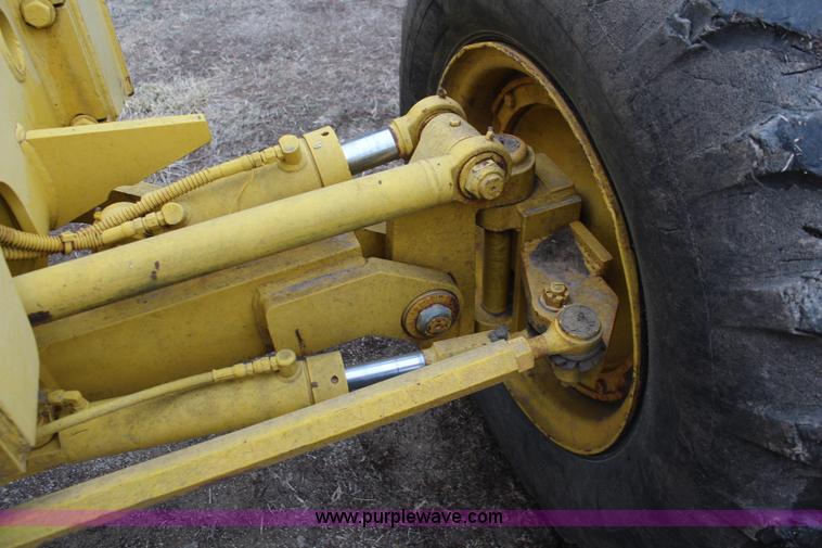 image for item K7163 1995 Komatsu GD650A-2B motor grader