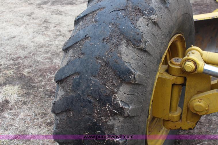 image for item K7163 1995 Komatsu GD650A-2B motor grader