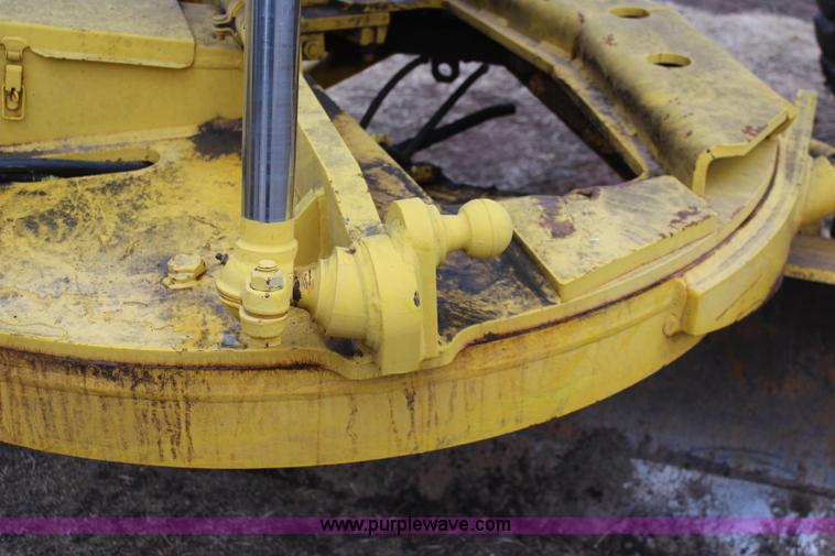 image for item K7163 1995 Komatsu GD650A-2B motor grader