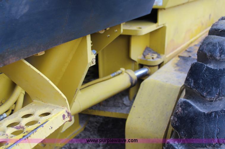 image for item K7163 1995 Komatsu GD650A-2B motor grader