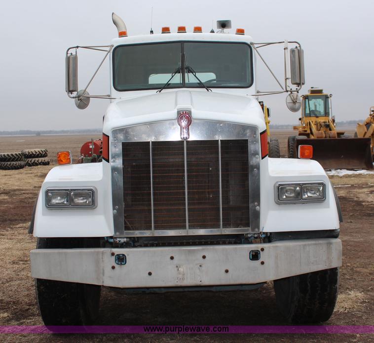 image for item K7164 1990 Kenworth W900 concrete truck