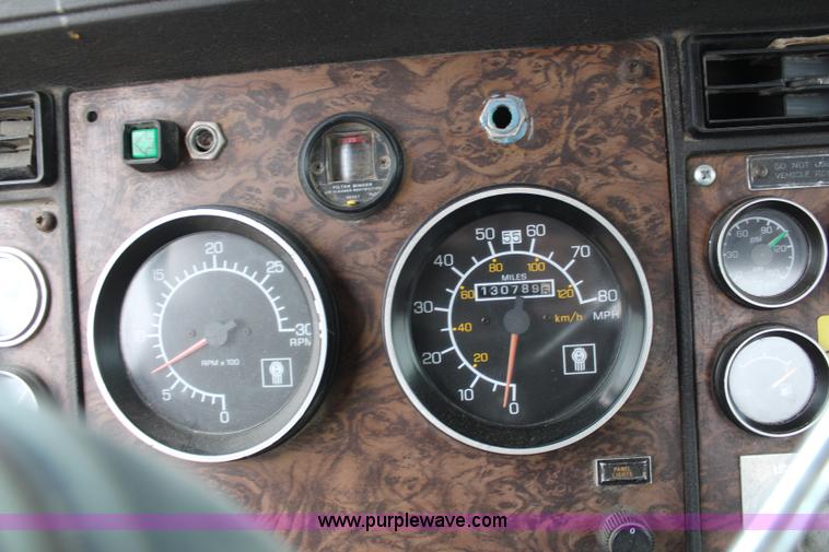 image for item K7164 1990 Kenworth W900 concrete truck