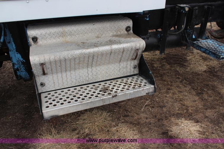 image for item K7164 1990 Kenworth W900 concrete truck