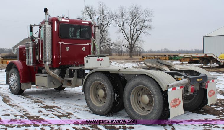 image for item K7181 1999 Peterbilt 379 semi truck
