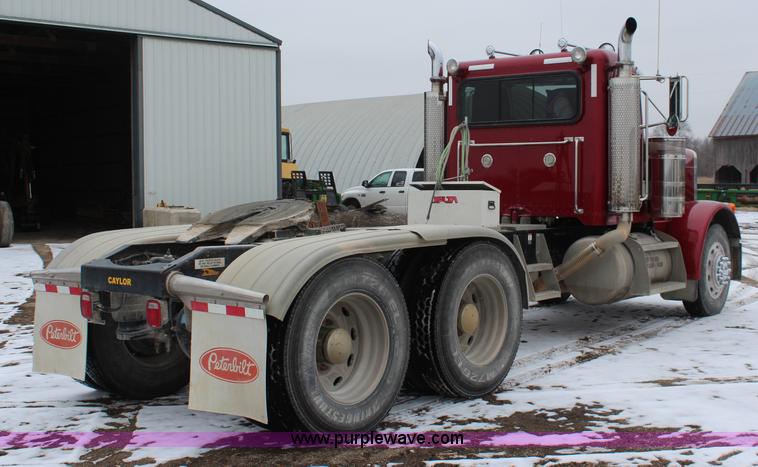 image for item K7181 1999 Peterbilt 379 semi truck