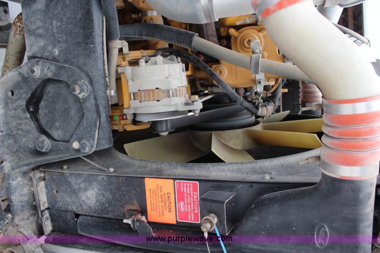 image for item K7181 1999 Peterbilt 379 semi truck