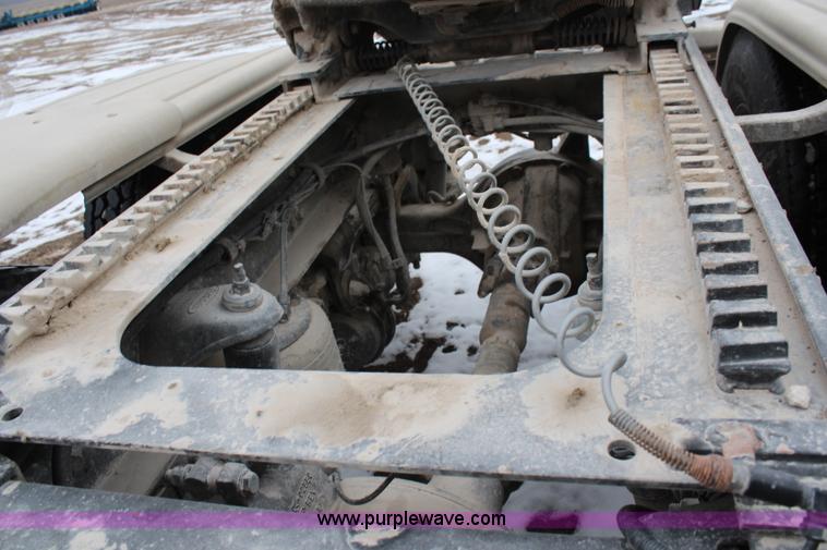 image for item K7181 1999 Peterbilt 379 semi truck