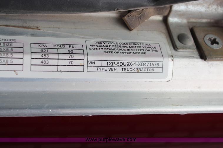 image for item K7181 1999 Peterbilt 379 semi truck