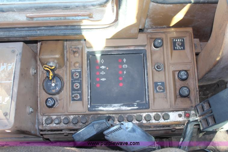 image for item K8821 1993 Caterpillar 936F wheel loader