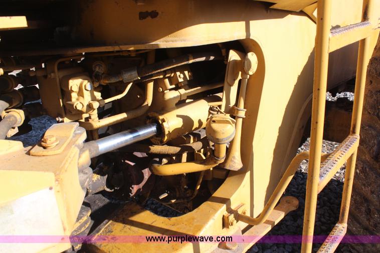 image for item K8821 1993 Caterpillar 936F wheel loader