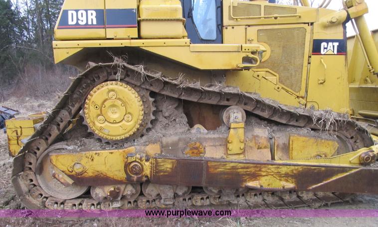 image for item K8833 2000 Caterpillar D9R dozer