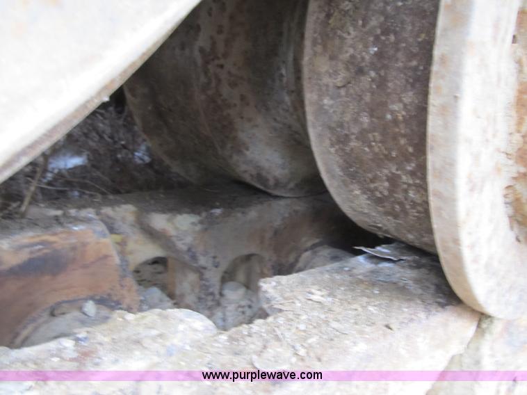 image for item K8833 2000 Caterpillar D9R dozer