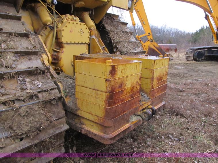 image for item K8833 2000 Caterpillar D9R dozer