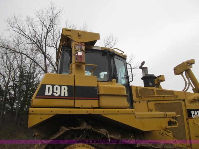 image for item K8833 2000 Caterpillar D9R dozer