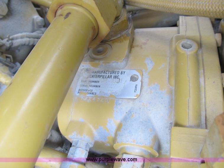 image for item K8833 2000 Caterpillar D9R dozer