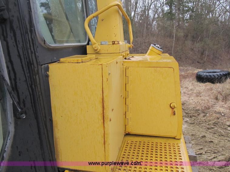 image for item K8833 2000 Caterpillar D9R dozer