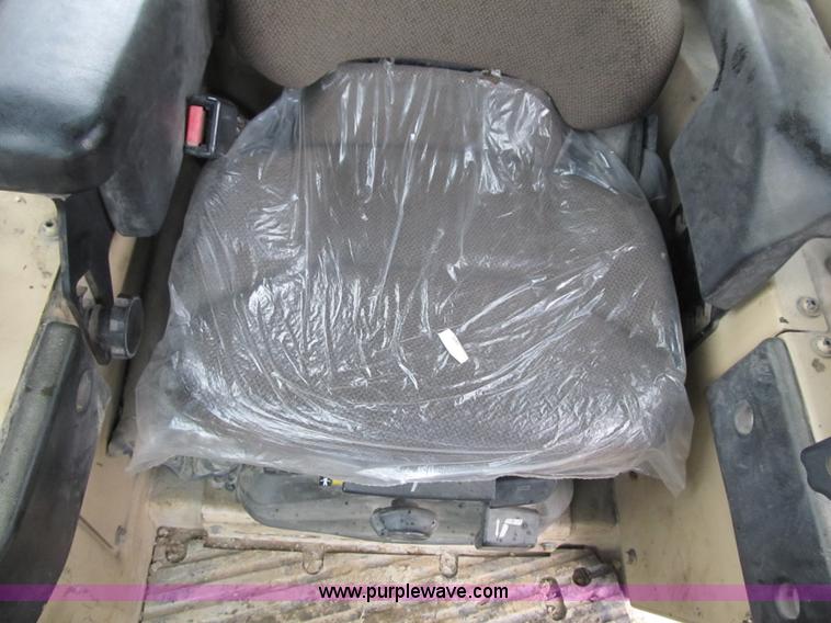 image for item K8833 2000 Caterpillar D9R dozer