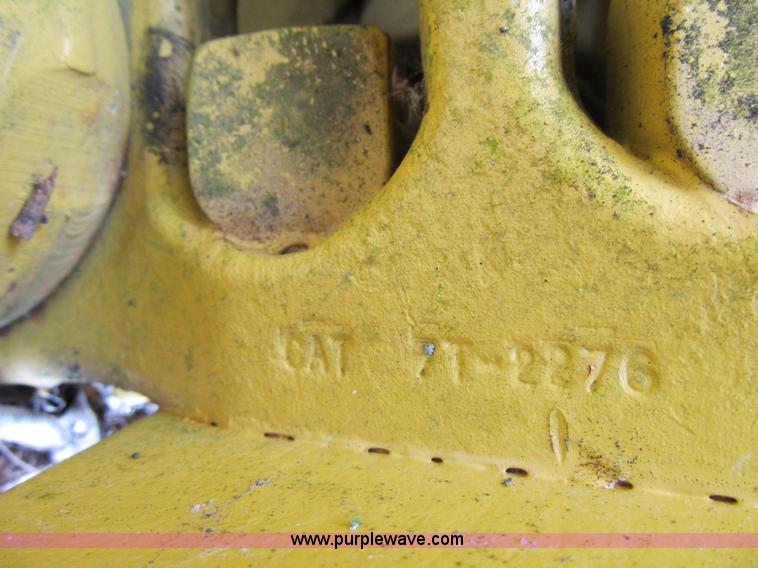 image for item K8833 2000 Caterpillar D9R dozer