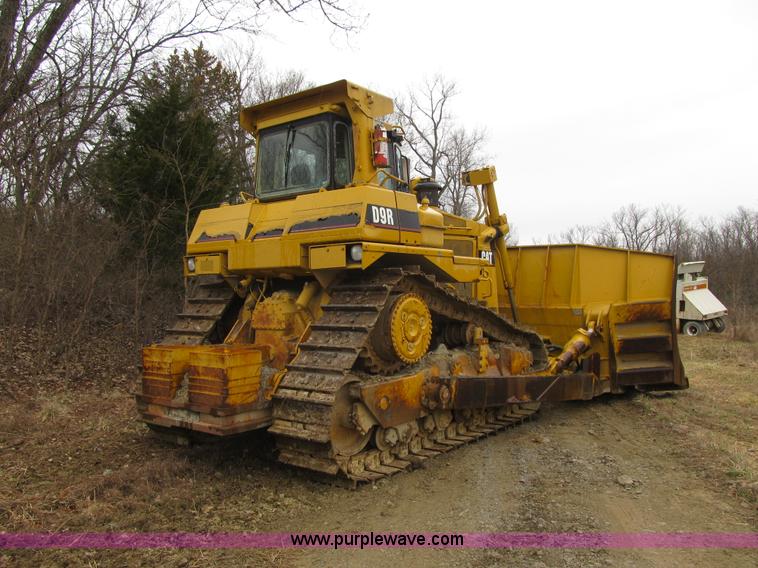 image for item K8834 2000 Caterpillar D9R dozer